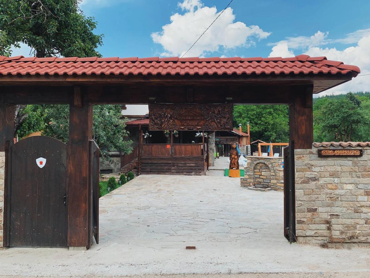 Карамановите Къщи 阿普里尔齐 外观 照片
